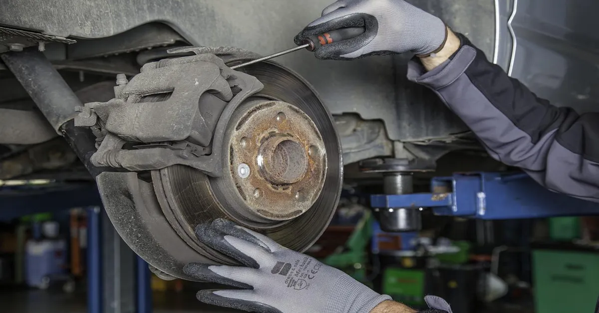 brake pads squeak when backing up